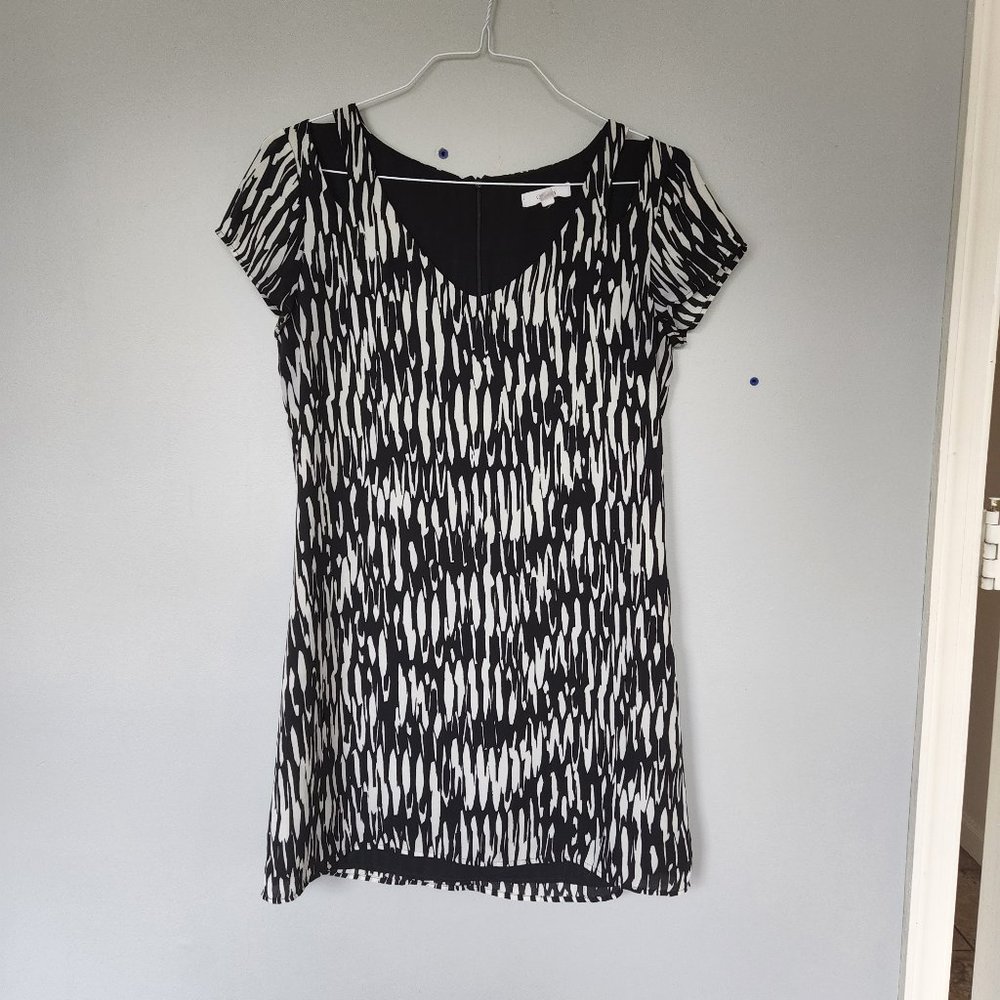OOTD | Black and White Modern Print Shoulder Cut Out A-Line Dress, Size Small